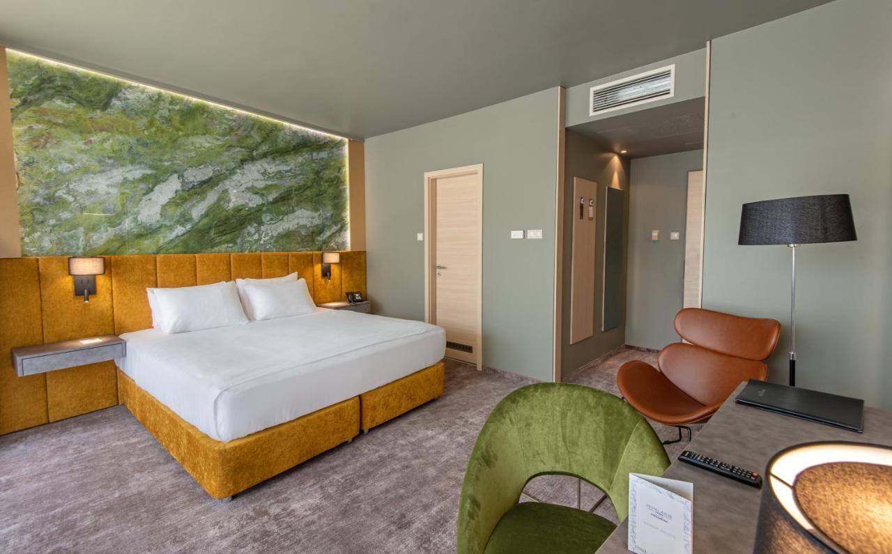 Hotel Azur Premium Siófok Eksteriør billede