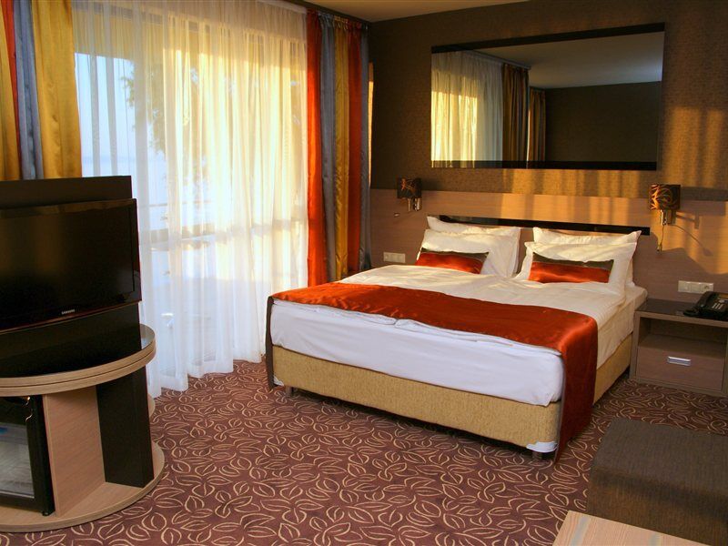 Hotel Azur Premium Siófok Eksteriør billede